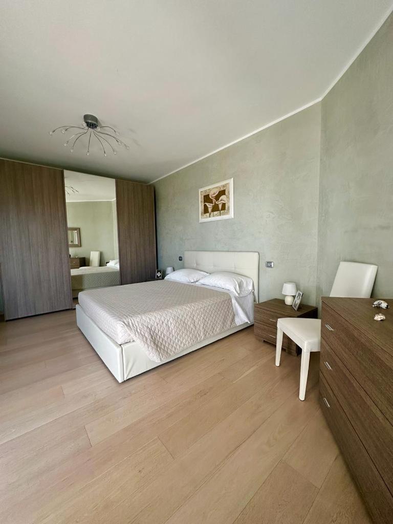 Sigis House - Independent Apartment Sea View Fiumicino Exterior foto